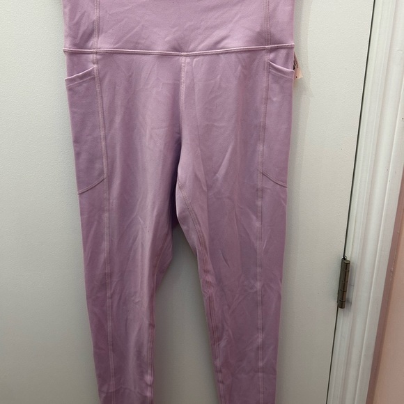 Victoria's Secret Lilac High-Rise Active Leggings - Picture 2 of 4
